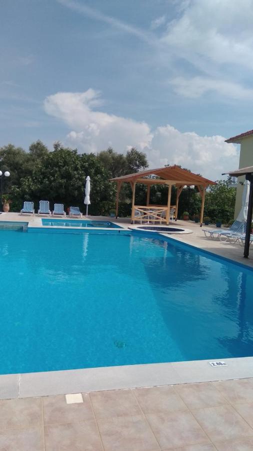 Tsoukaládhes Amarandos Studios With Swimming Pool By Imagine Lefkada מראה חיצוני תמונה
